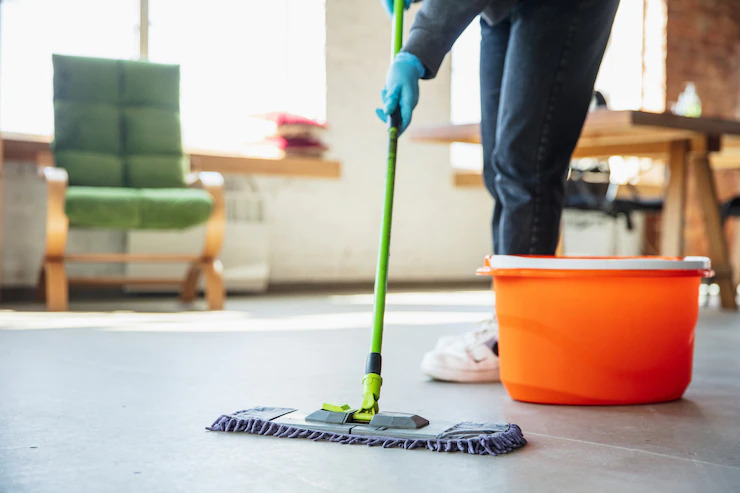 Dicas para cuidar da casa em período de chuva sem deixar mau cheiro